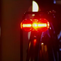 Busch & Müller Dynamo-LED-Rücklicht 'Flat S Plus' – Hochwertige Fahrradbeleuchtung -EBike-Solutions Geschäft Dynamo LED R cklicht Flat S plus abflbm10 F04 1280x1280